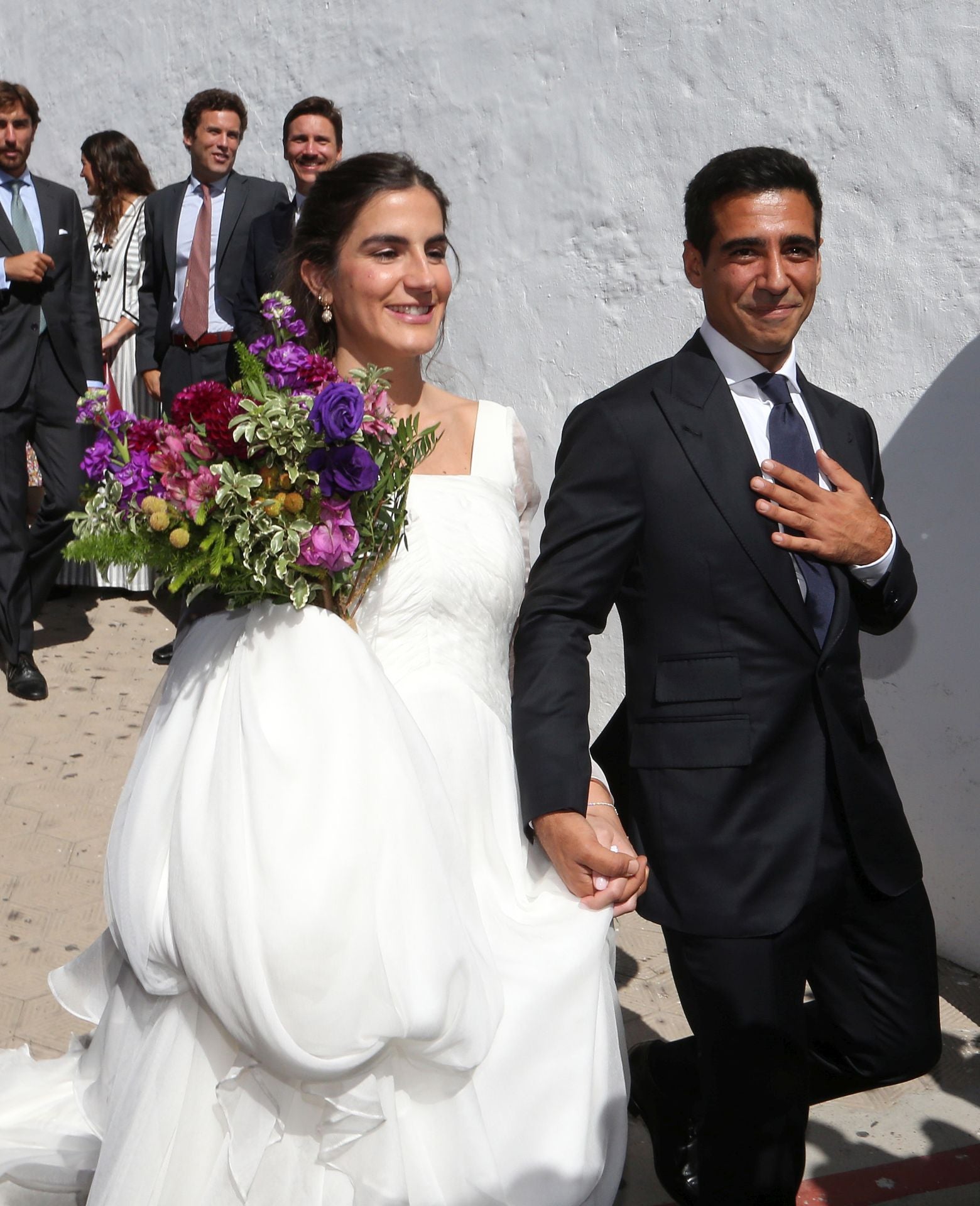 Los recién casados tras el enlace eclesiástico