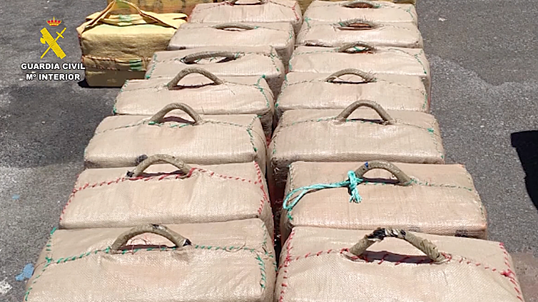 Desarticulado un grupo criminal que trató de introducir más de una tonelada de hachís en La Gomera