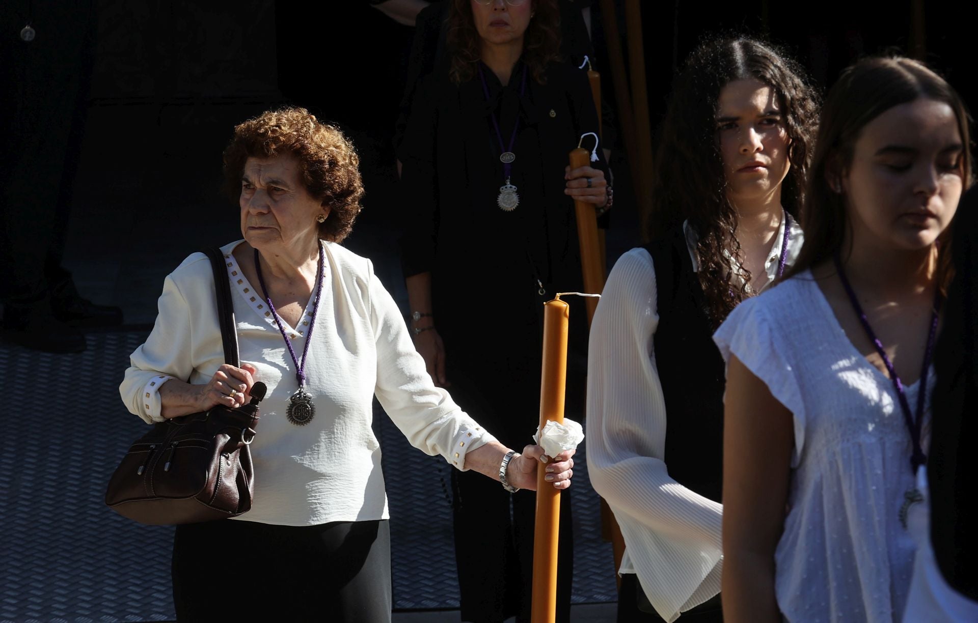 El triunfal regreso de las cofradías tras el Vía Crucis Magno de Córdoba, en imágenes