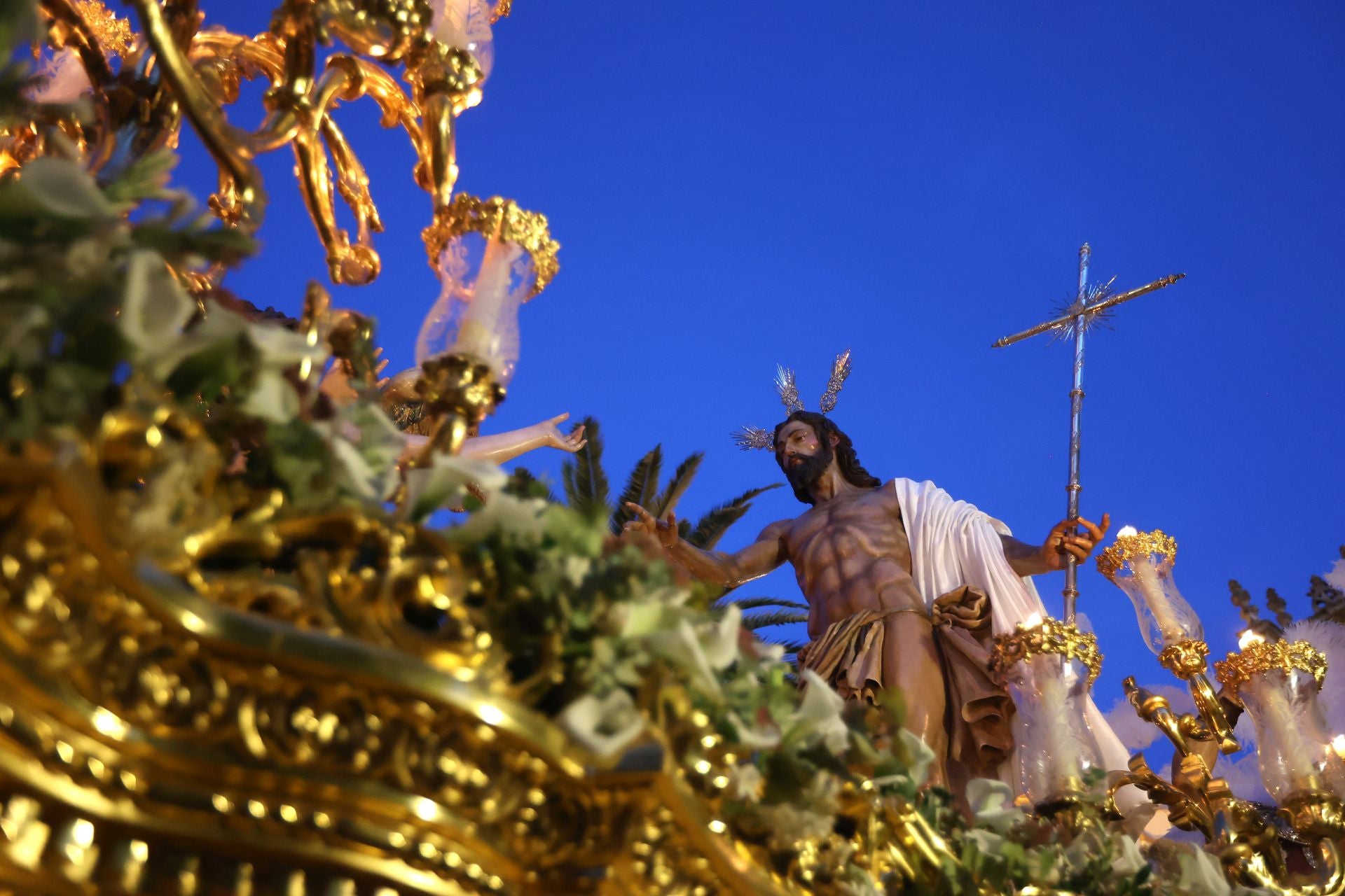 El triunfal regreso de las cofradías tras el Vía Crucis Magno de Córdoba, en imágenes