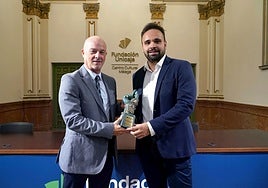 El periodista de ABC Toni Jiménez recibe el XXXIX Premio Fundación Unicaja de Artículos Periodísticos