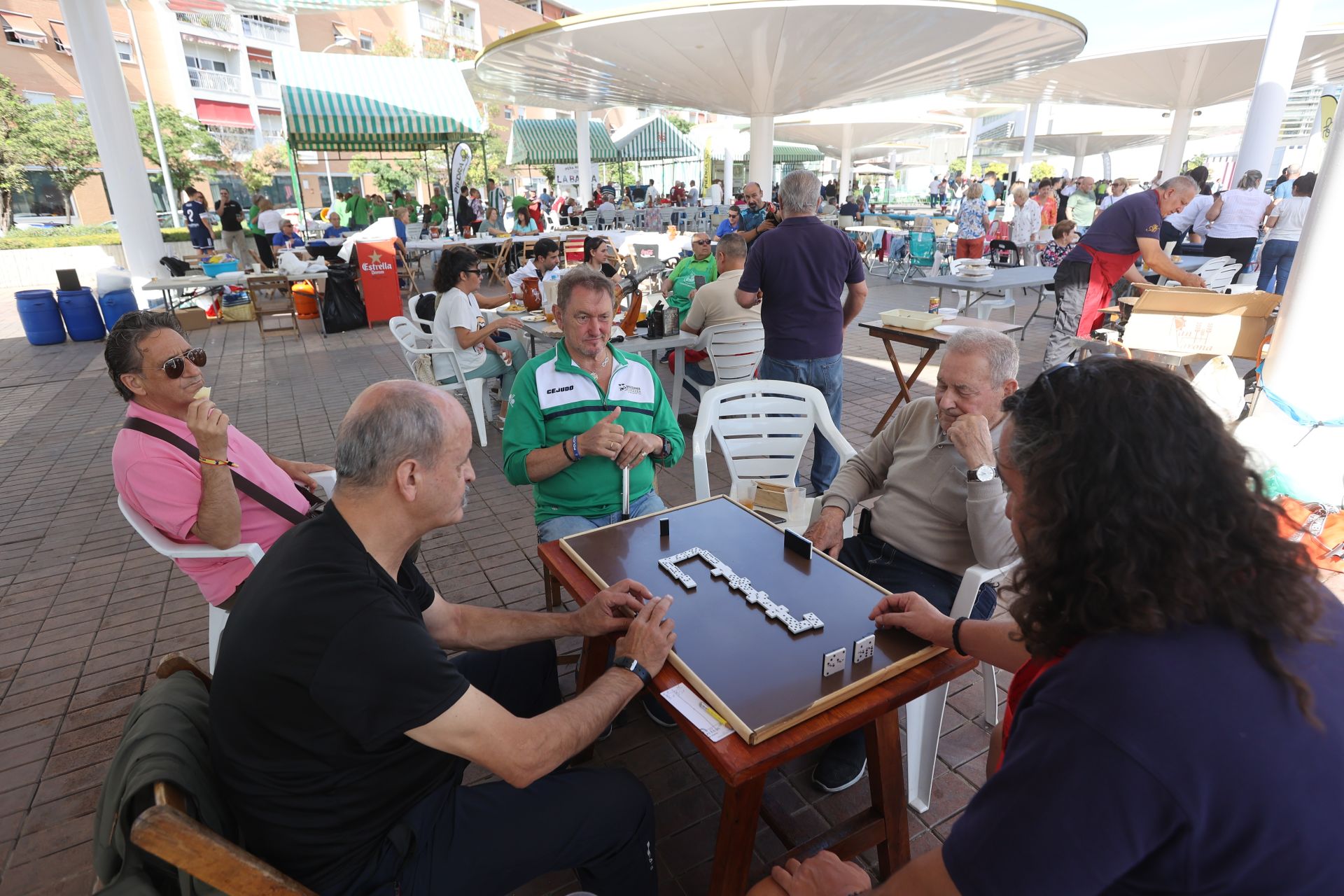 La animada jornada de convivencia de las peñas cordobesas, en imágenes