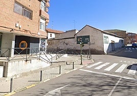 Un anciano es  retenido y trasladado 50 kilómetros  por unos estafadores hasta un cajero automático en Talavera