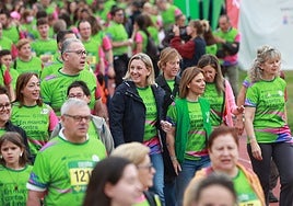 Una marea solidaria contra el cáncer tiñe Zamora de verde