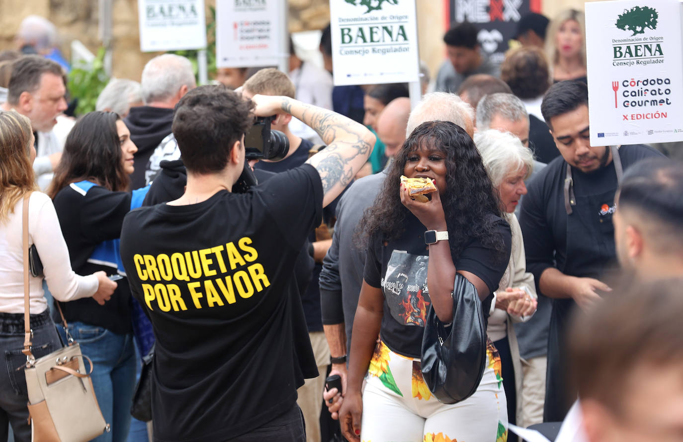 Las mejores imágenes del &#039;Califato in the Street&#039; en la Puerta del Puente de Córdoba