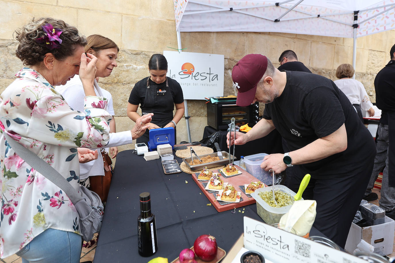 Las mejores imágenes del &#039;Califato in the Street&#039; en la Puerta del Puente de Córdoba