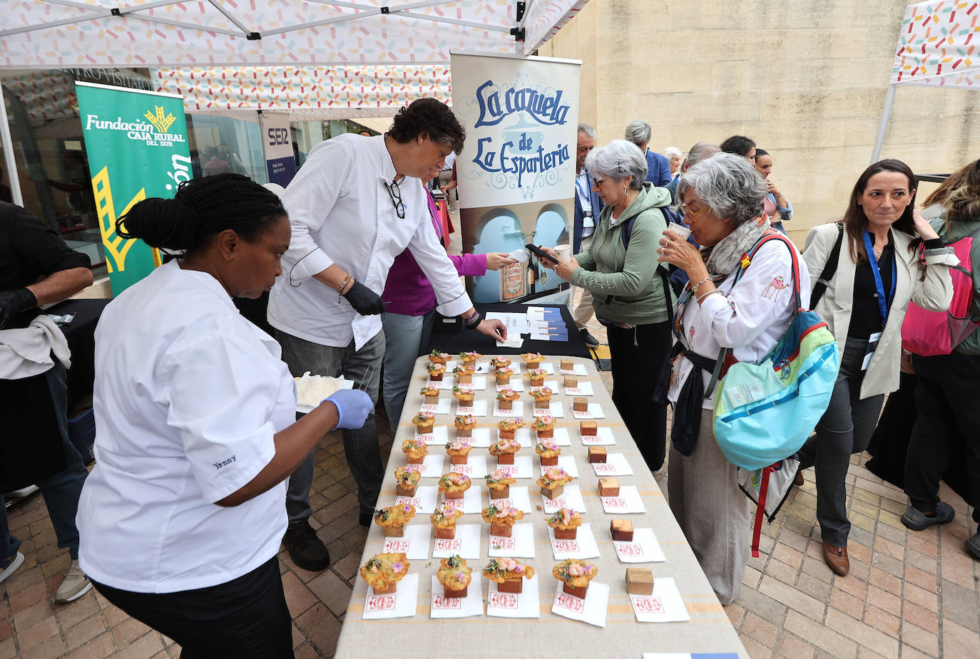 Las mejores imágenes del &#039;Califato in the Street&#039; en la Puerta del Puente de Córdoba