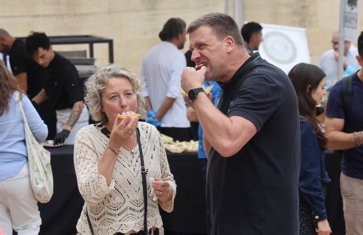 Las mejores imágenes del &#039;Califato in the Street&#039; en la Puerta del Puente de Córdoba