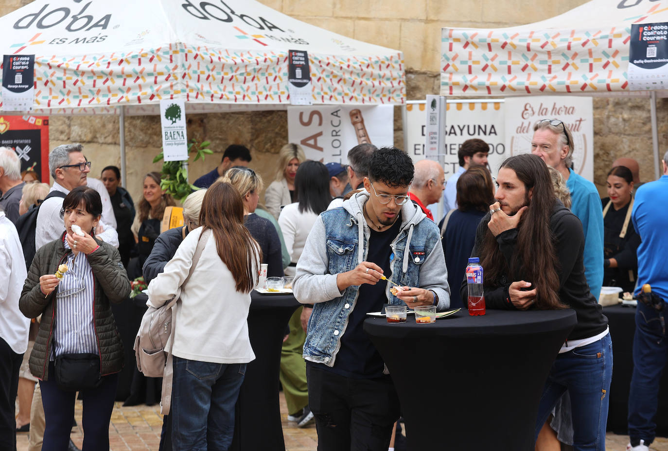 Las mejores imágenes del &#039;Califato in the Street&#039; en la Puerta del Puente de Córdoba