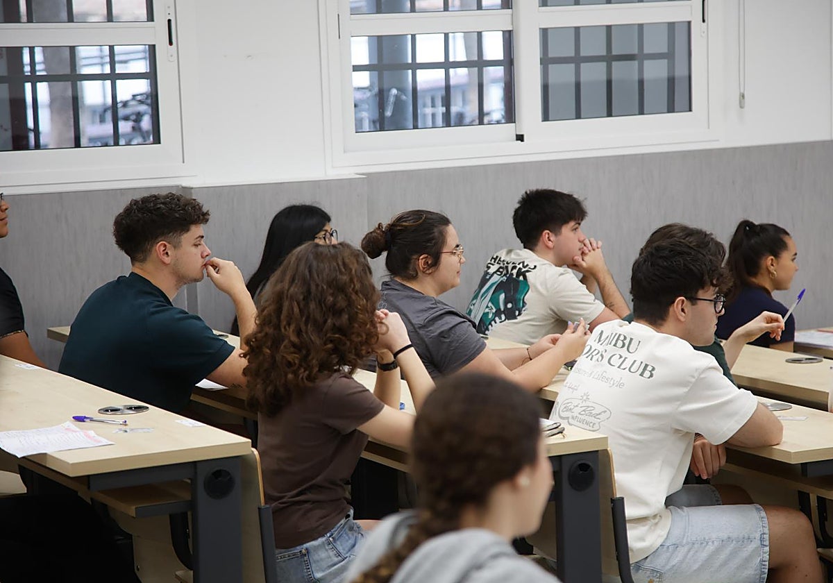 Un examen de Selectividad en Sevilla