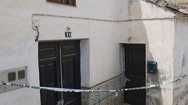 La venganza del ladrón: Asesinato de un anciano a golpes de azadón en un pueblo de Málaga