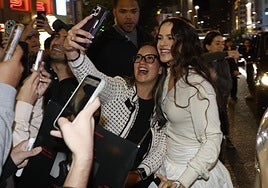 A qué multa se expone Rosalía por el evento sorpresa en Callao: esto es lo que dice la ley