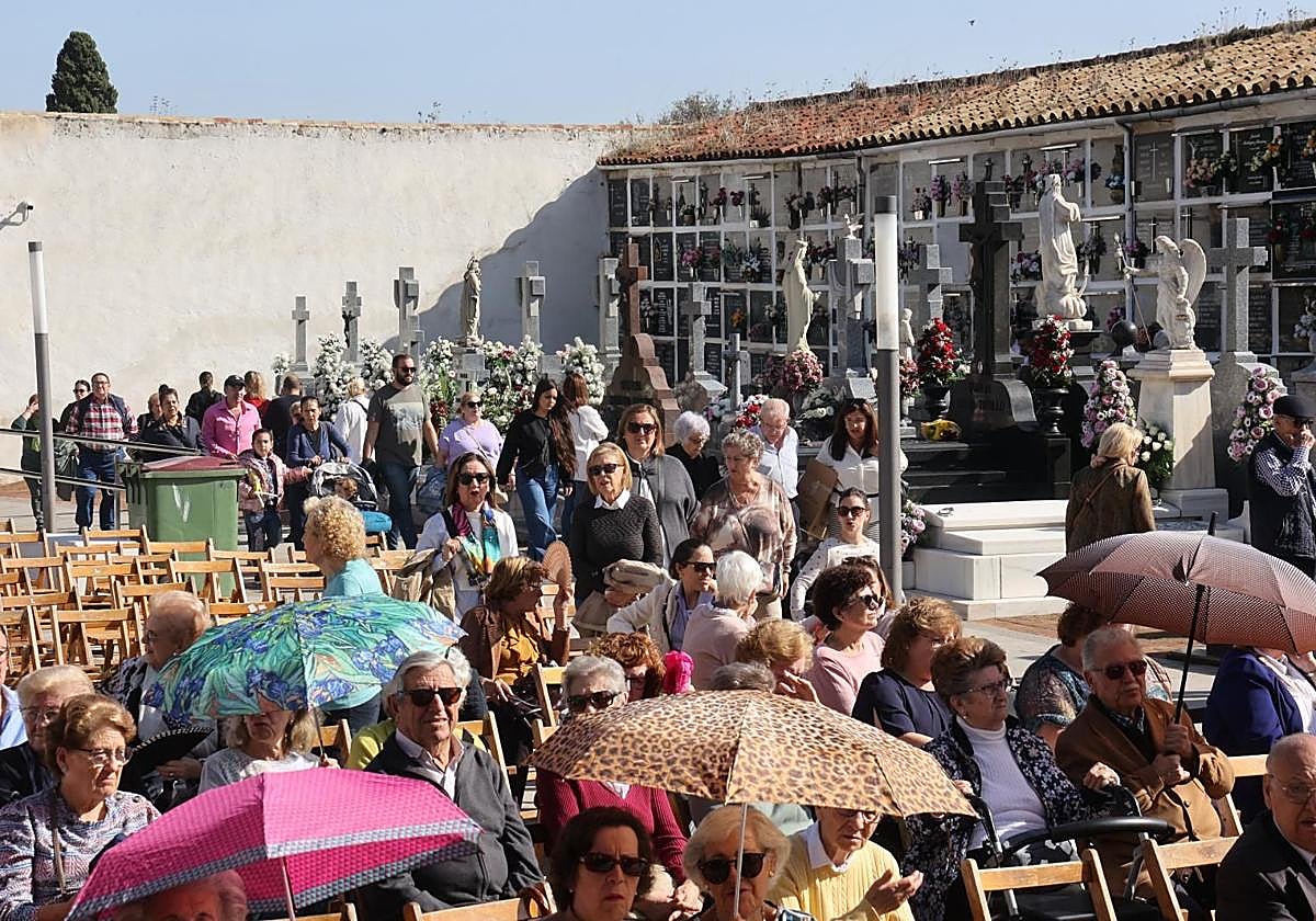 Imagen del cementerio de San Rafael durante el Día de Todos los Santos del pasado año