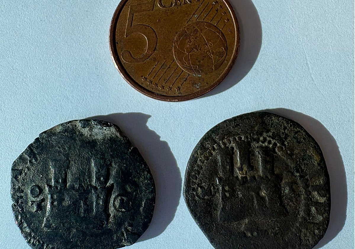 Como se puede ver, los maravedíes eran algo más grandes que una moneada de cinco céntimos