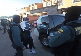 Macrooperativo en Rute: seis detenidos y 18 investigados por tráfico de drogas en la barriada de Los Pinos