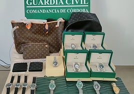 La Guardia Civil investiga en Córdoba a una mujer por vender 'online' relojes Rólex, Hublot o Louis Vuitton falsos