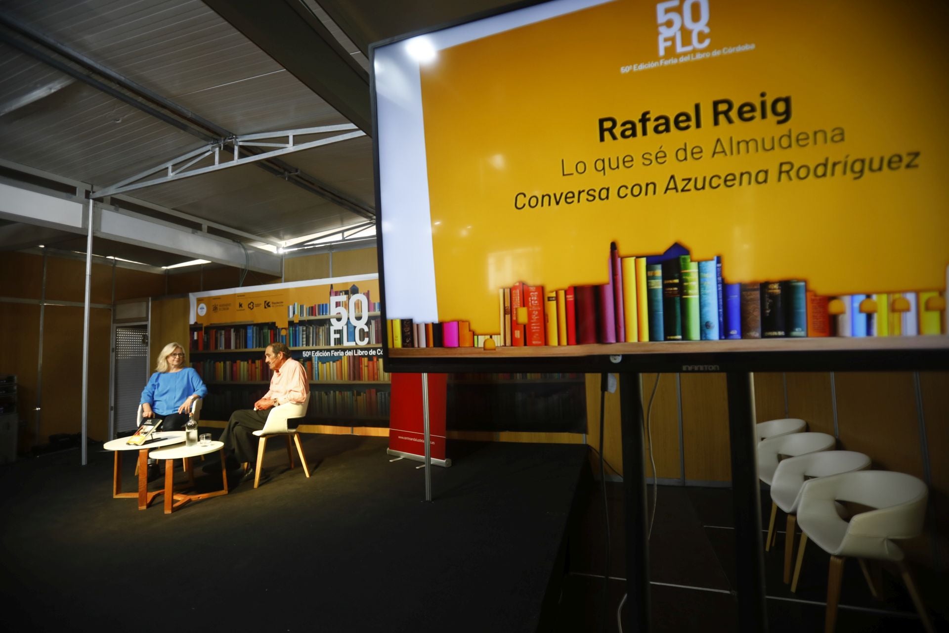 La presentación en la Feria del Libro de Córdoba del libro de Rafael Reig &#039;Lo que sé de Almudena&#039;, en imágenes