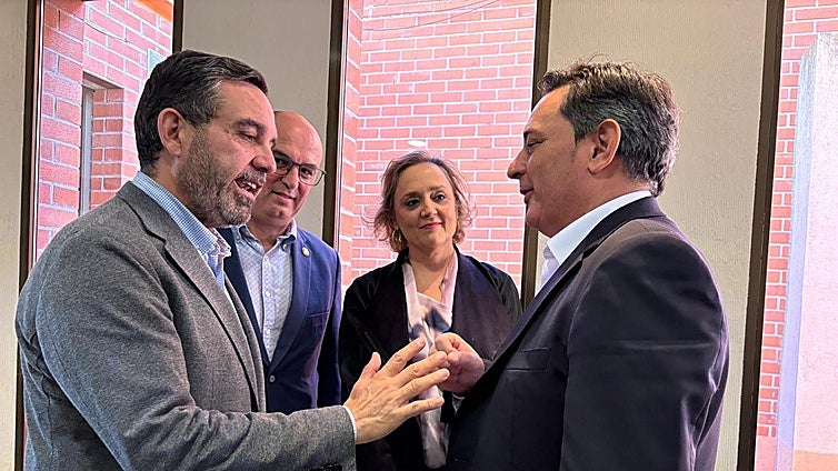 La Diputación de Toledo reafirma su apoyo al calzado de Fuensalida, «símbolo de calidad y orgullo provincial»