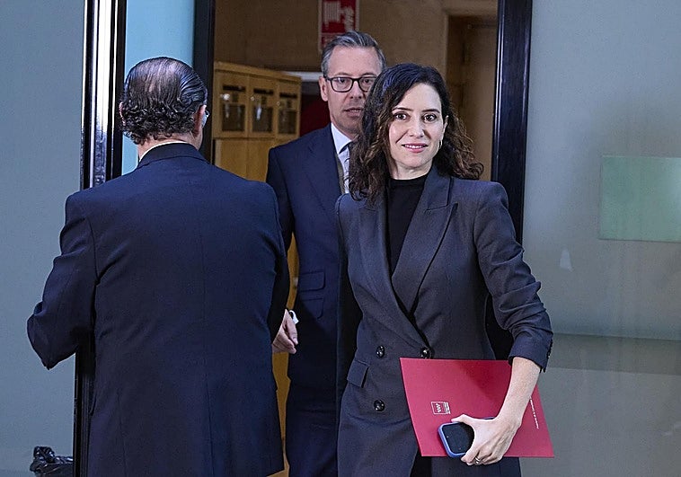 La Asamblea de Madrid respalda el plan de inmigración del PP de Ayuso ...