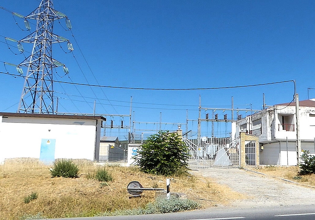 La subestación de distribución de Lucena que también abastece a Cabra