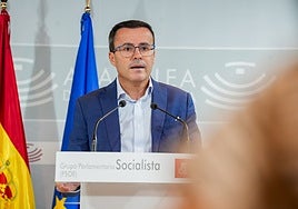 Gallardo niega «categóricamente» haber enchufado al hermano de Sánchez y pide su absolución