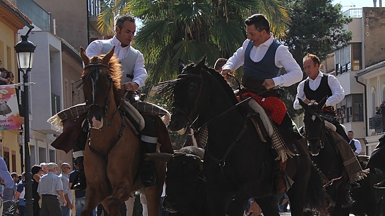 À Punt retransmite por primera vez la entrada de toros y caballos de Cheste