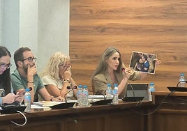 La diputada del PP en Málaga, Sandra Extremera, denuncia mensajes llenos «de odio y de machismo» de familiares de concejales del PSOE