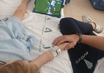 La emotiva historia de un padre y su hijo siguiendo al CCF desde el hospital: «Pronto verás a tus ídolos en El Arcángel»