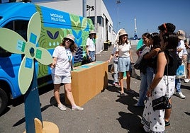 La 'furgo' que lleva conciencia ambiental por los festivales renueva por otro año