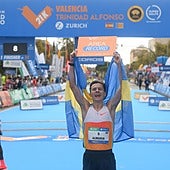 Andreas Almgren bate el récord de Europa en el Medio Maratón de Valencia 2025
