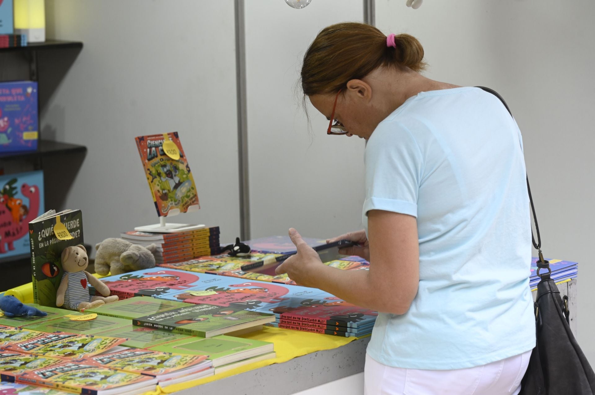 El animado ambiente durante el último día de la Feria del Libro de Córdoba, en imágenes
