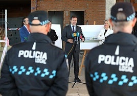 Velázquez ve un «acto de justicia» la construcción del cuartel de la Policía Local de Toledo tras veinte años de promesas: «Nosotros cumplimos»