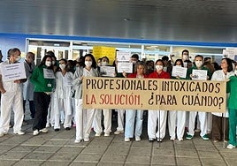Nueva protesta para exigir soluciones  en los laboratorios del hospital de Toledo: «Llevamos un año poniendo en riesgo nuestra salud»