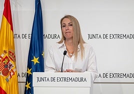 María Guardiola abre la carrera electoral al convocar en Extremadura