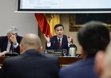 Diputados del PSOE y sus socios secundan los ataques de Puente contra ABC y  su corresponsal David Alandete