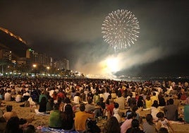 El Gobierno deja a miles de turistas sin fuegos artificiales en la playa de Alicante al eliminar un espigón