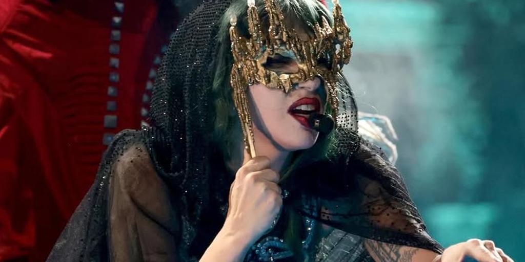 ドアは何時に開き、いつ始まりますか、パラオ・サン・ジョルディへの行き方と曲のセットリスト
