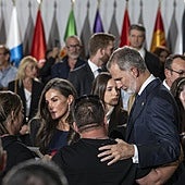 Un Mazón aislado entre la indignación de las familias