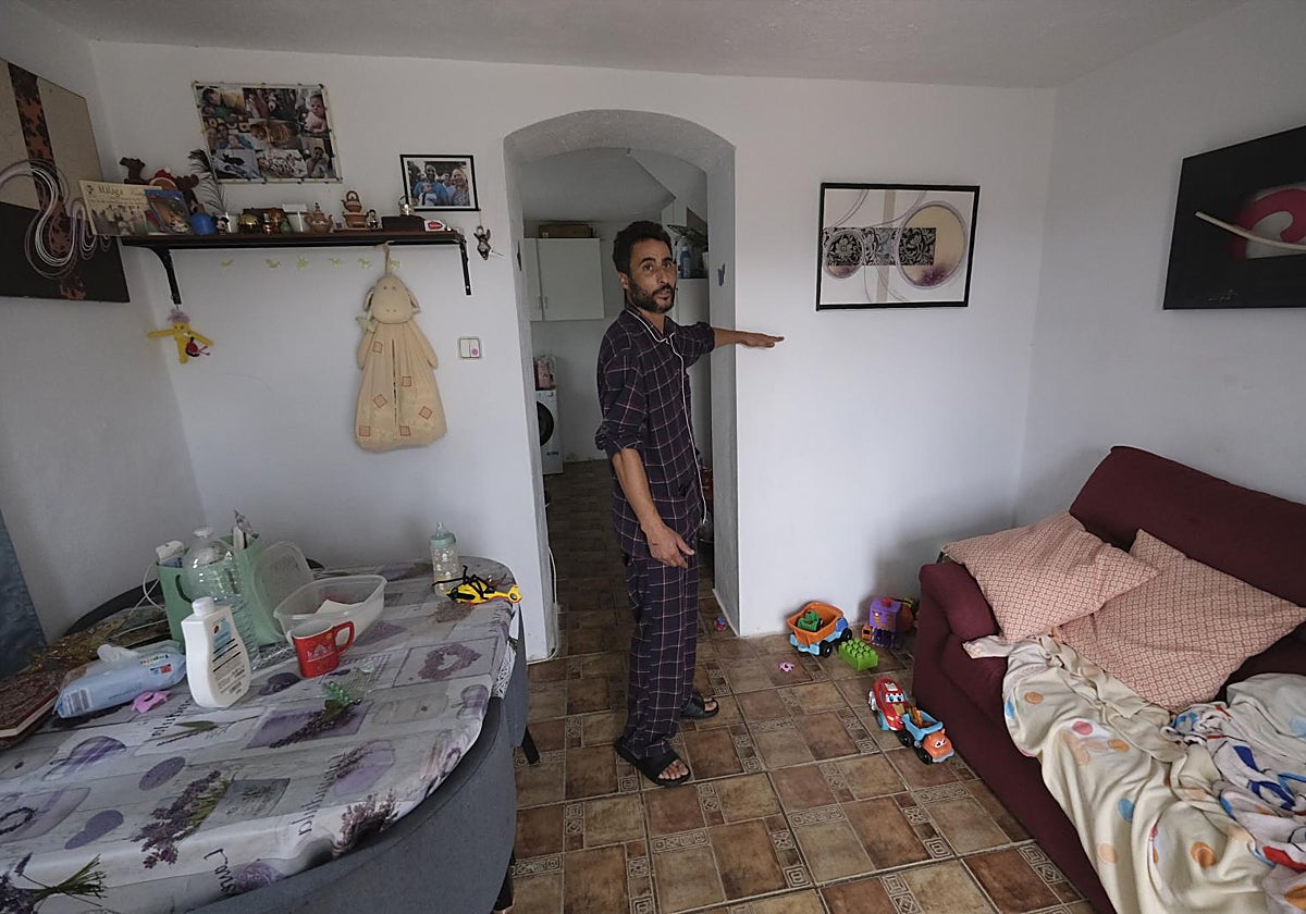 Anuar El Kalfaui estuvo casi murió ahogado en su propia casa en Doña Ana (Cártama)