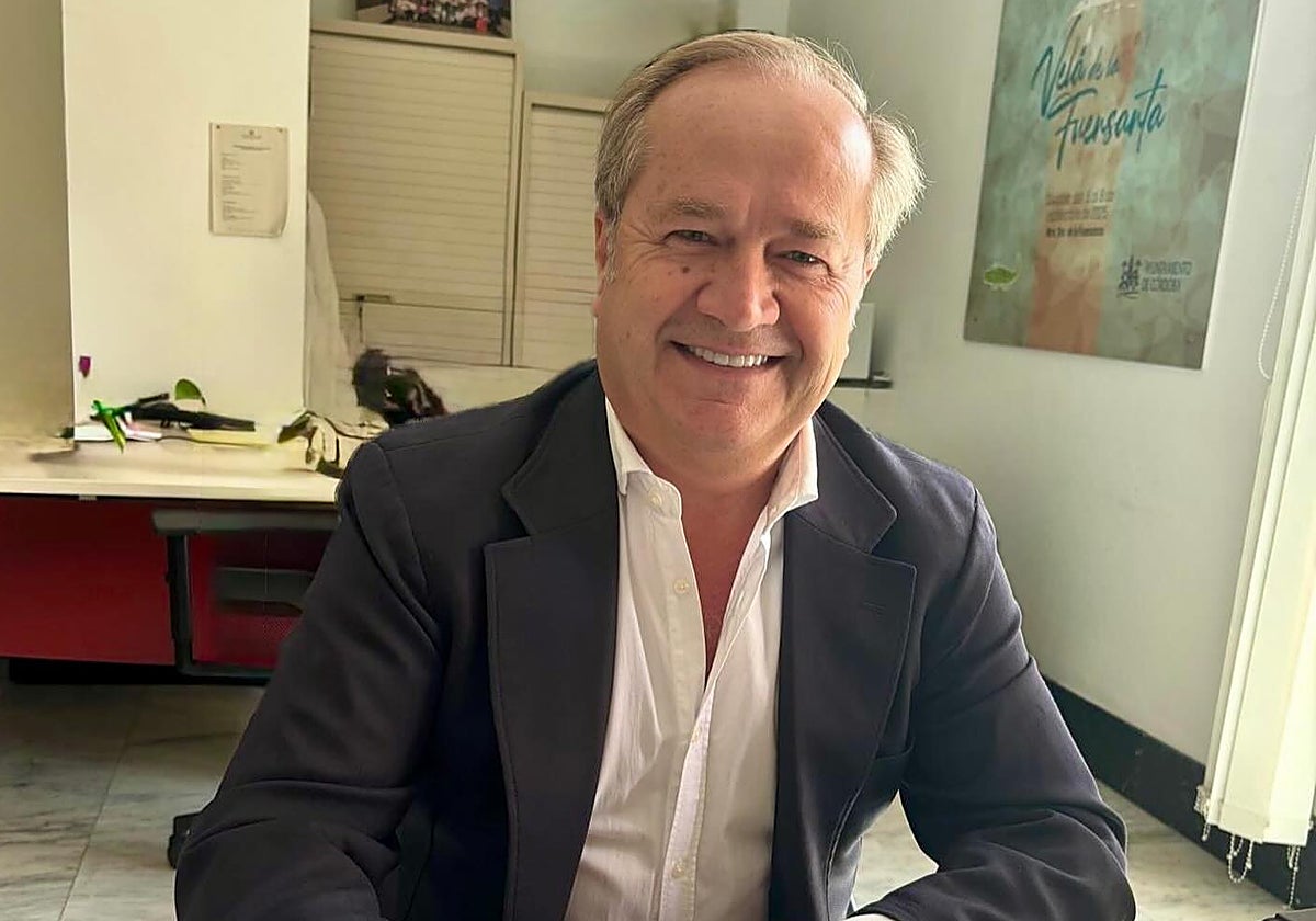 José Carlos Gómez en su despacho del Ayuntamiento de Córdoba