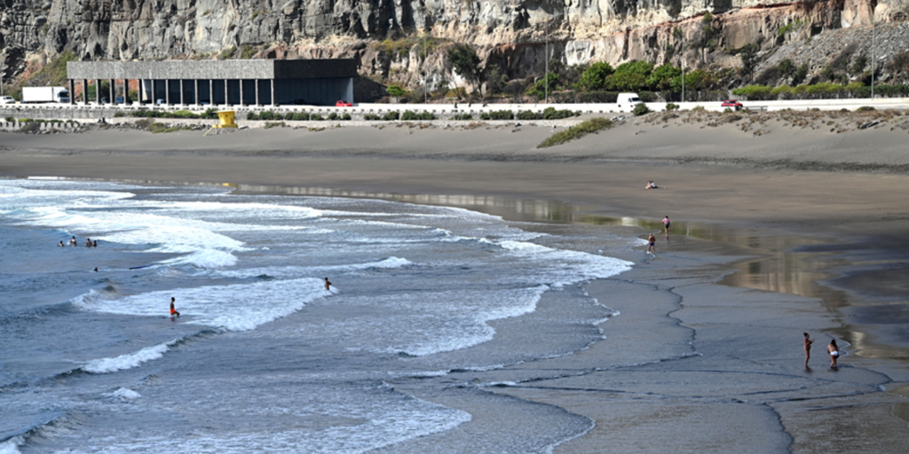 Muere un bañista de 20 años en una playa de Las Palmas de Gran Canaria