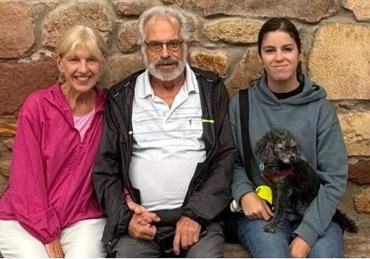 El profesor cordobés Juan Manuel Serradilla, en el centro de la imagen