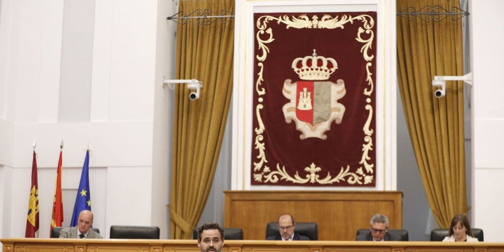 Núñez lamenta que Page no dé explicaciones en las Cortes por el incendio del Pico del Lobo (Guadalajara)