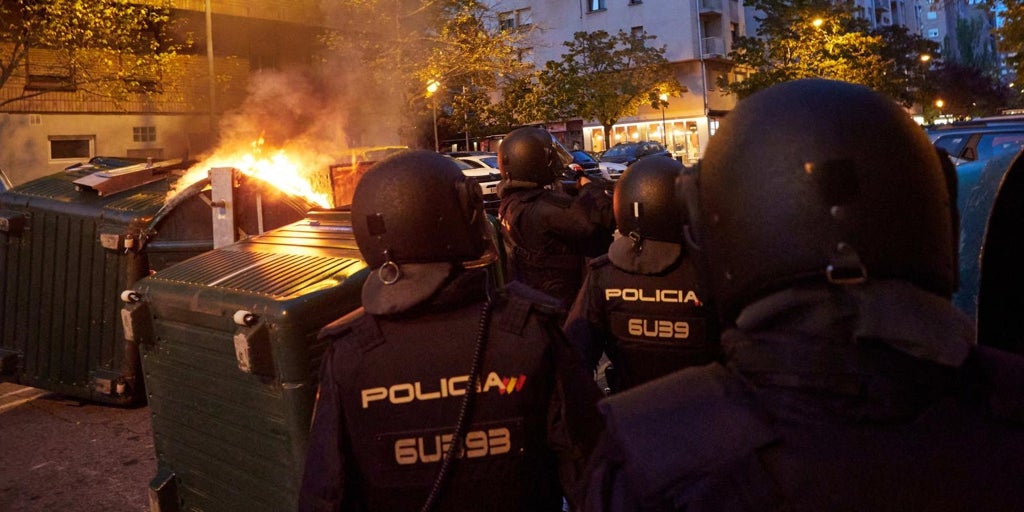 Las juventudes del PSOE celebran los disturbios de la nueva  kale borroka  en Pamplona