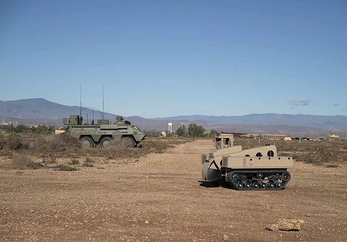 Campo de maniobras de la base militar de Viator en Almería