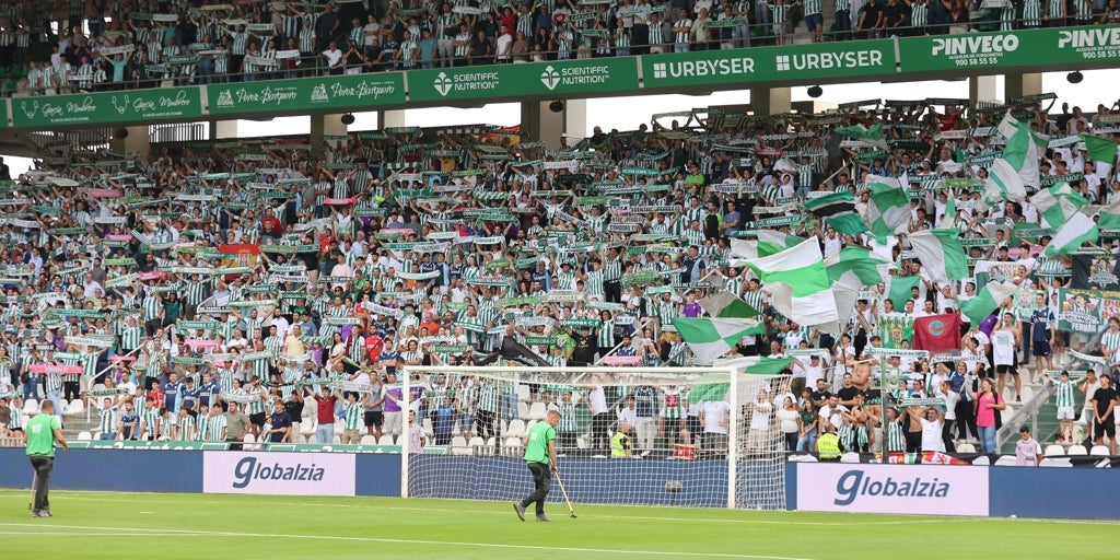 Horario y dónde ver por televisión el Córdoba CF - Ceuta