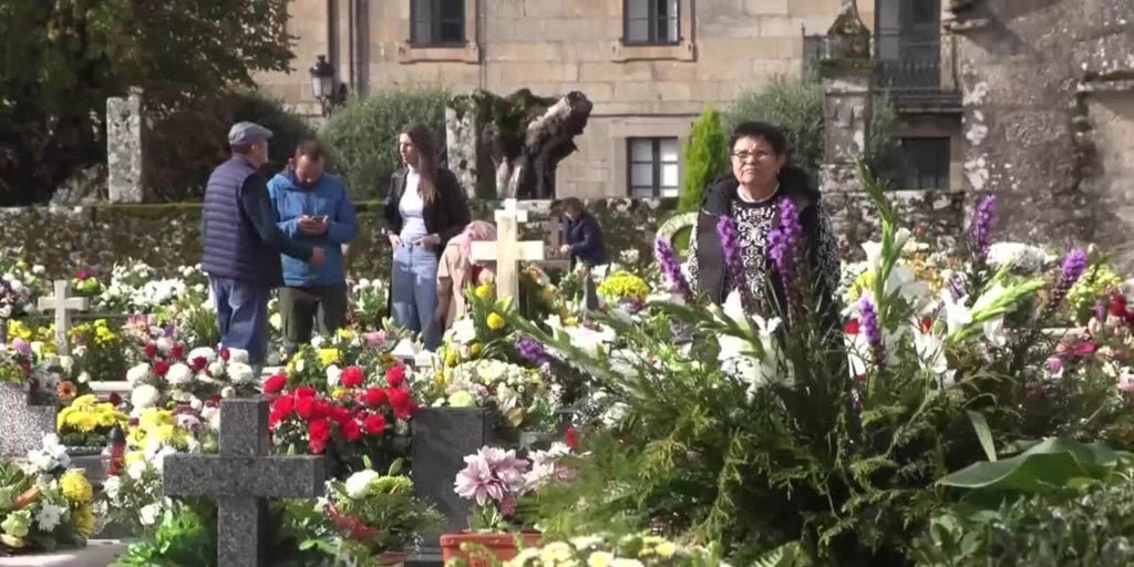 La lluvia da una breve tregua para honrar a los muertos