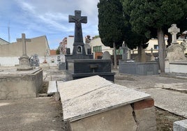 Las tumbas presentan un aspectomuy deteriorado