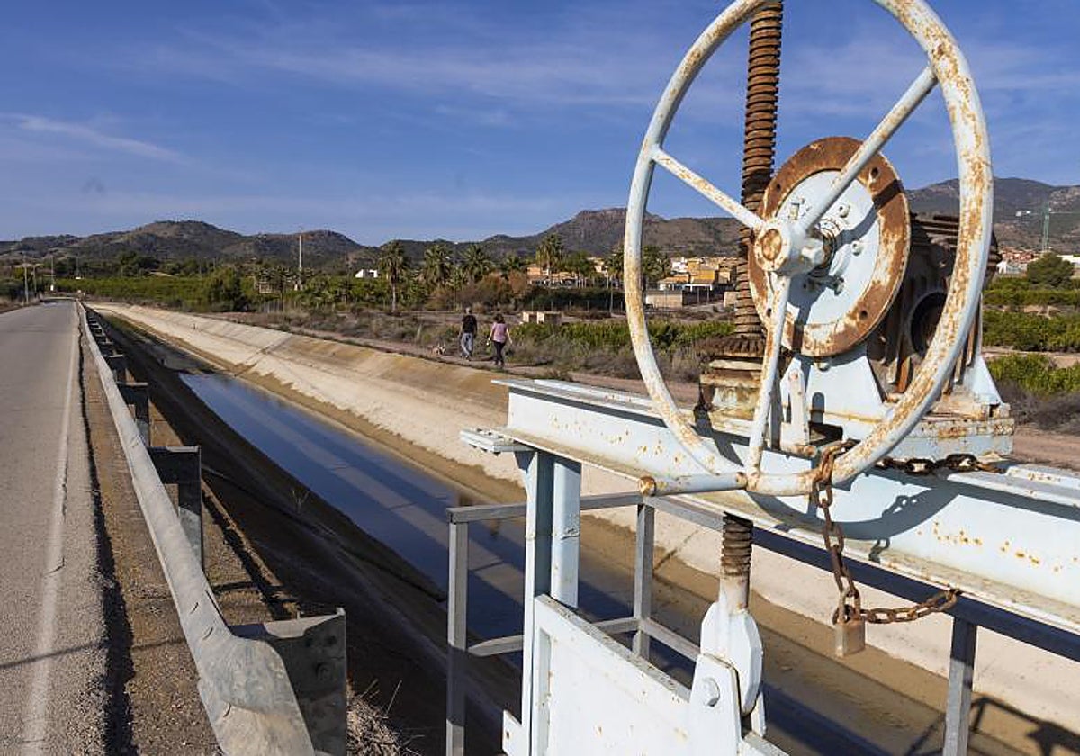 Canalización del trasvase Tajo-Segura en la Vega Baja