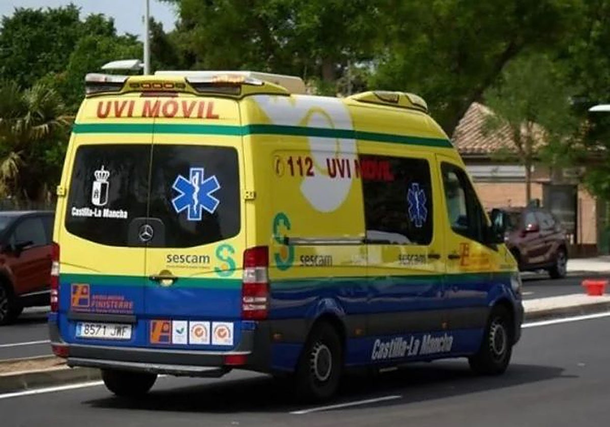 Un bebé de tres meses, una mujer y dos menores resultan heridos tras el vuelco de un coche en la CM-313 en Tobarra (Albacete)